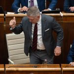 Zivnost a eserocka od 16 rokov alebo nove licencie Plan Sakovej vyvolava otazky