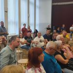 Boja sa pohladu na hroby aj znizenia cien nehnutelnosti V spore o vystavbu cintorina starosta ustupil