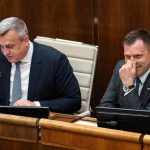 Schodza o odvolani ministra Tarabu sa na prvy pokus nezacala