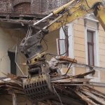 Vydali prvu pokutu za zburanie mestianskeho domu v Trencine Je na hornej hranici