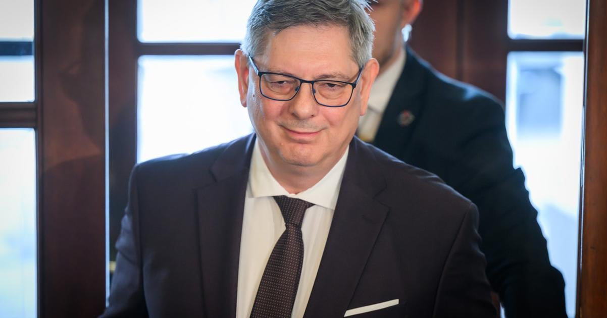 diskusia o navrhu noveho obcianskeho zakonika sa skrtila na 125 hodiny