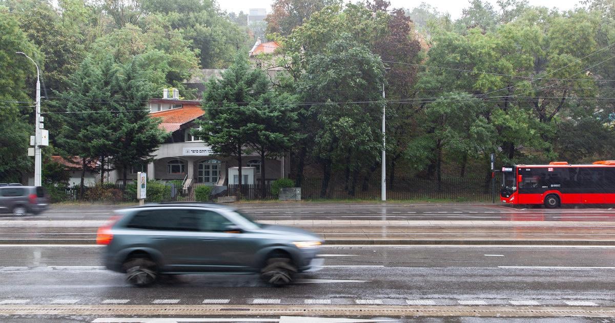 do stvrtkoveho poludnia spadlo za 24 hodin ojedinele aj viac ako 50 milimetrov zrazok