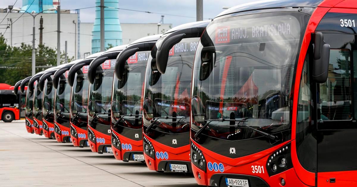 Bratislavsky dopravny podnik predstavil 18 novych dieselovych autobusov