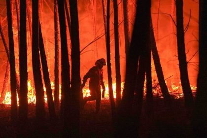 Francuzsko Spansko a Portugalsko postihli rozsiahle lesne poziare