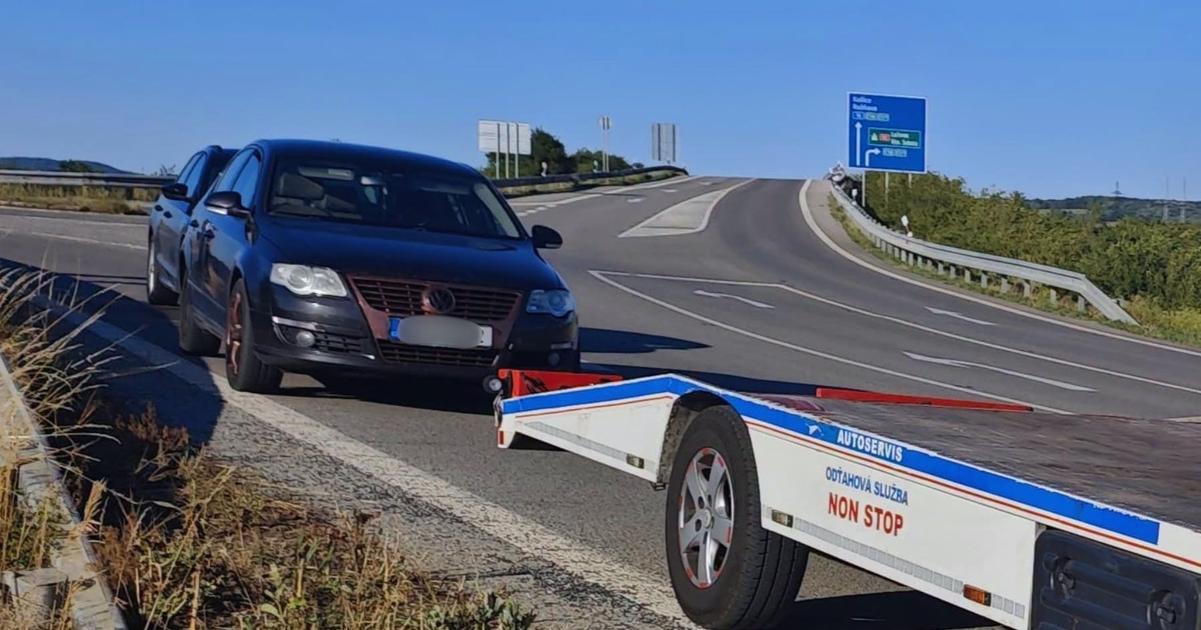 Jeden pruser nestacil vodic sa vydaval za brata a soferoval auto ktore bolo hladane