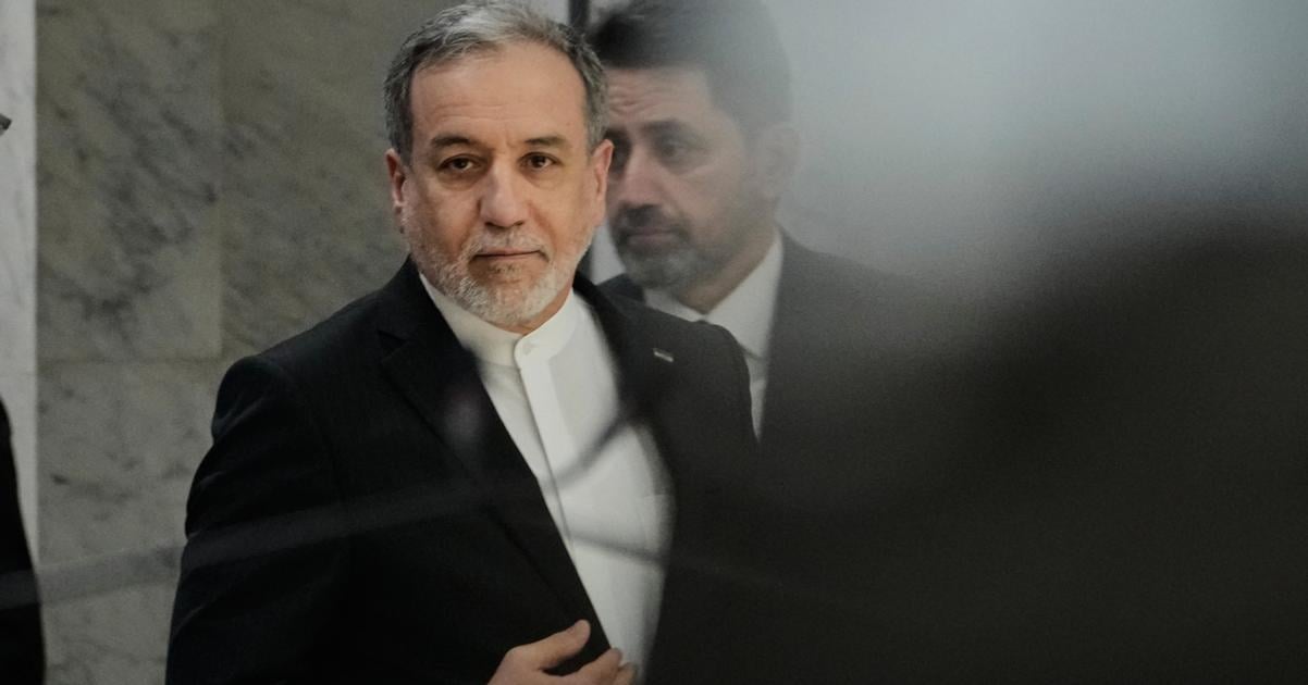 Pakistan vyzval Iran aby sa zdrzal a deeskaloval konflikt s USA