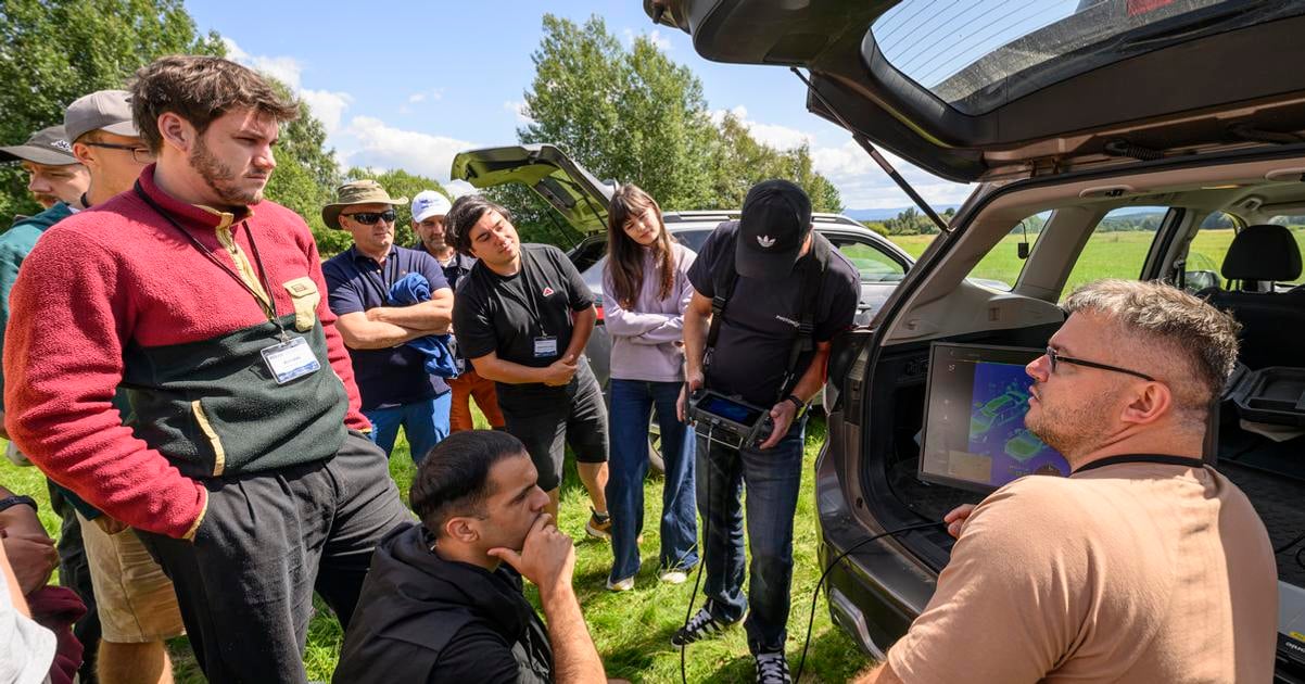 Pod Tatrami sa zisli mladi vedci Ucia sa vyuzivat drony a satelitne data