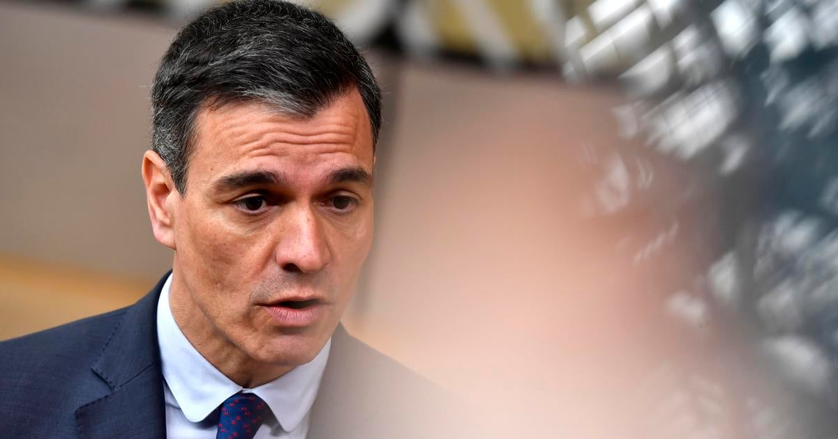 Spanielsky premier Sanchez navstivil oblast postihnutu rozsiahlym lesnym poziarom