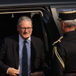 Starmer si od Macrona prevzal najvyssie francuzske statne vyznamenanie za prinos k europskej bezpecnosti