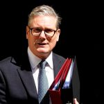 Starmer v prvom rozhovore od oznamenia rezignacie varoval svojho nastupcu