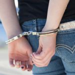 Taxik sa pohyboval nekoordinovane policajti ho zastavili vodicka bola pod vplyvom alkoholu