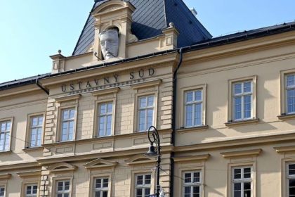 Ustavny sud ma konverzacneho chatbota ktory ma verejnosti ulahcit pristup k informaciam