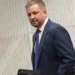 konkurz u saska vyhral uchadzac bez protikandidata v komisii mal kamarata