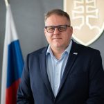 ze ma chce raz zazalovat osobne utoky nie su caste ficov argument o setreni je nezmysel rozhovor