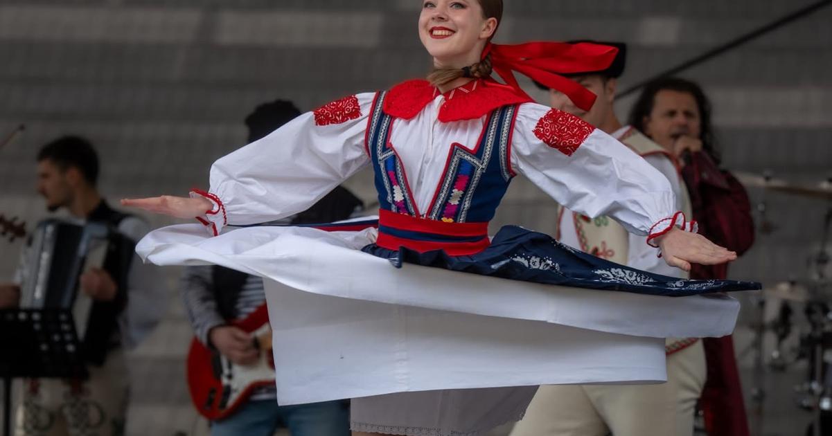 Len pre par nadsencov je folklor aj zivobytim vacsina mladych tancuje pre radost hovori folkloristka