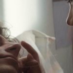 Nedavno bojoval na lade teraz bojuje o lasku Adam Kubala vo filme Milovnik nie bojovnik