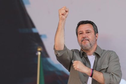 Nemecko nema pravo vracat migrantov spat do Talianska tvrdi Salvini naprik novym pravidlam