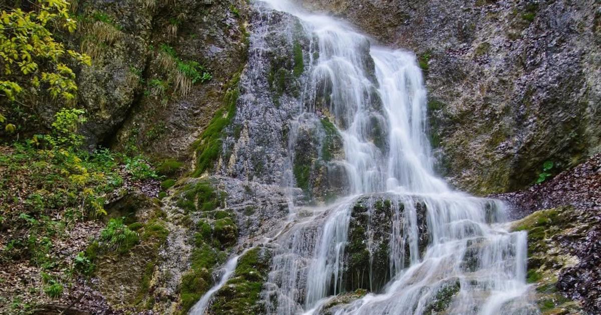 Nemusite ist do Tatier Tieto krasne vodopady najdete priamo v Turci