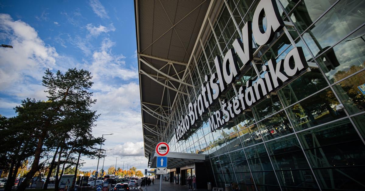 Policia skontrolovala minuly tyzden na slovenskych letiskach viac ako 78 tisic cestujucich