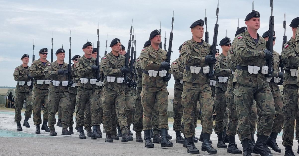 Polska armada coskoro bude najvacsou v Evrope vyhlasil Tusk