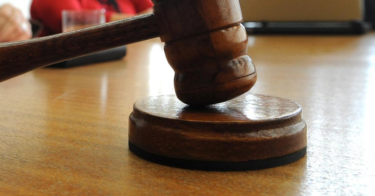 Prokuratua obzalovala troch zamestnancov Colneho uradu v Michalovciach