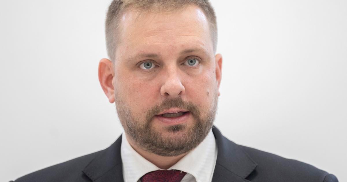 SaS vyzyva Saska aby zverejnil uplny financny plan na dokonczenie nemocnic