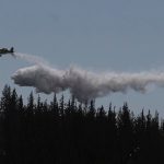Tisice obyvatelov evakuuju kvoli siriacim sa lesnym poziarom v state Washington