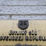 Ustavny sud polozil Evropskemu sudnemu dvoru prejudicialnu otazku tykajuceu sa manzelstiev osob rovnakeho pohlavia