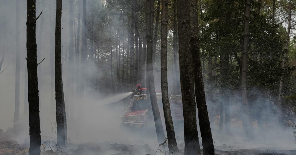 V Chorvatsku evakuovali obec Lokva Rogoznica ohrozenu poziarom v lese