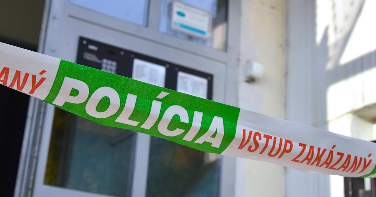 V rodinnom dome nali telo mua bez znamok zivota policia uzavrela okolie